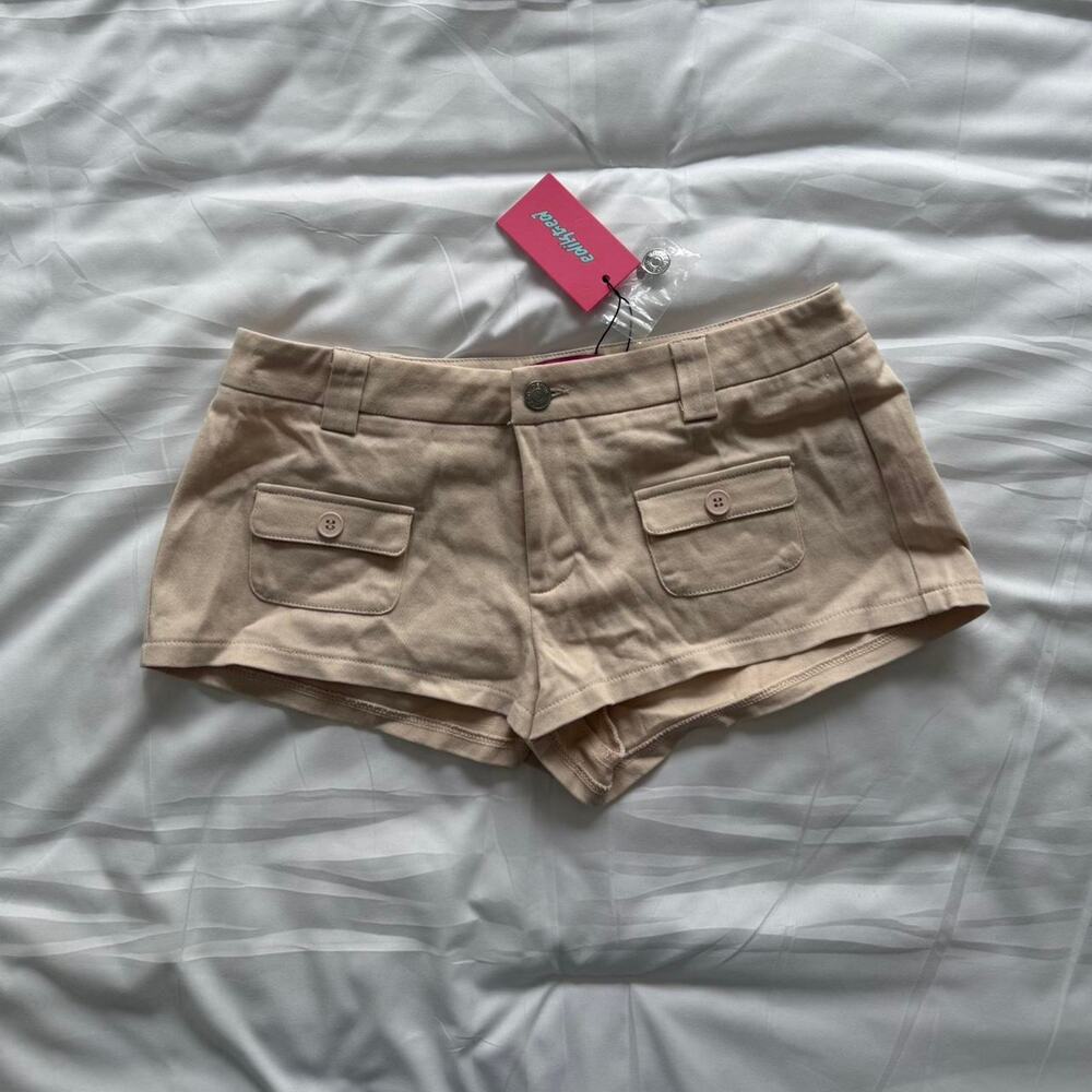 Edikted Beige Low Rise Cargo Shorts